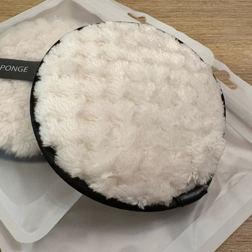 New- Makeup Remover Facial Sponge Pad Set - Picture 5 of 12